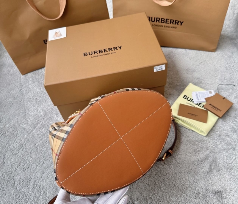 Bv*b*rry bucket bags